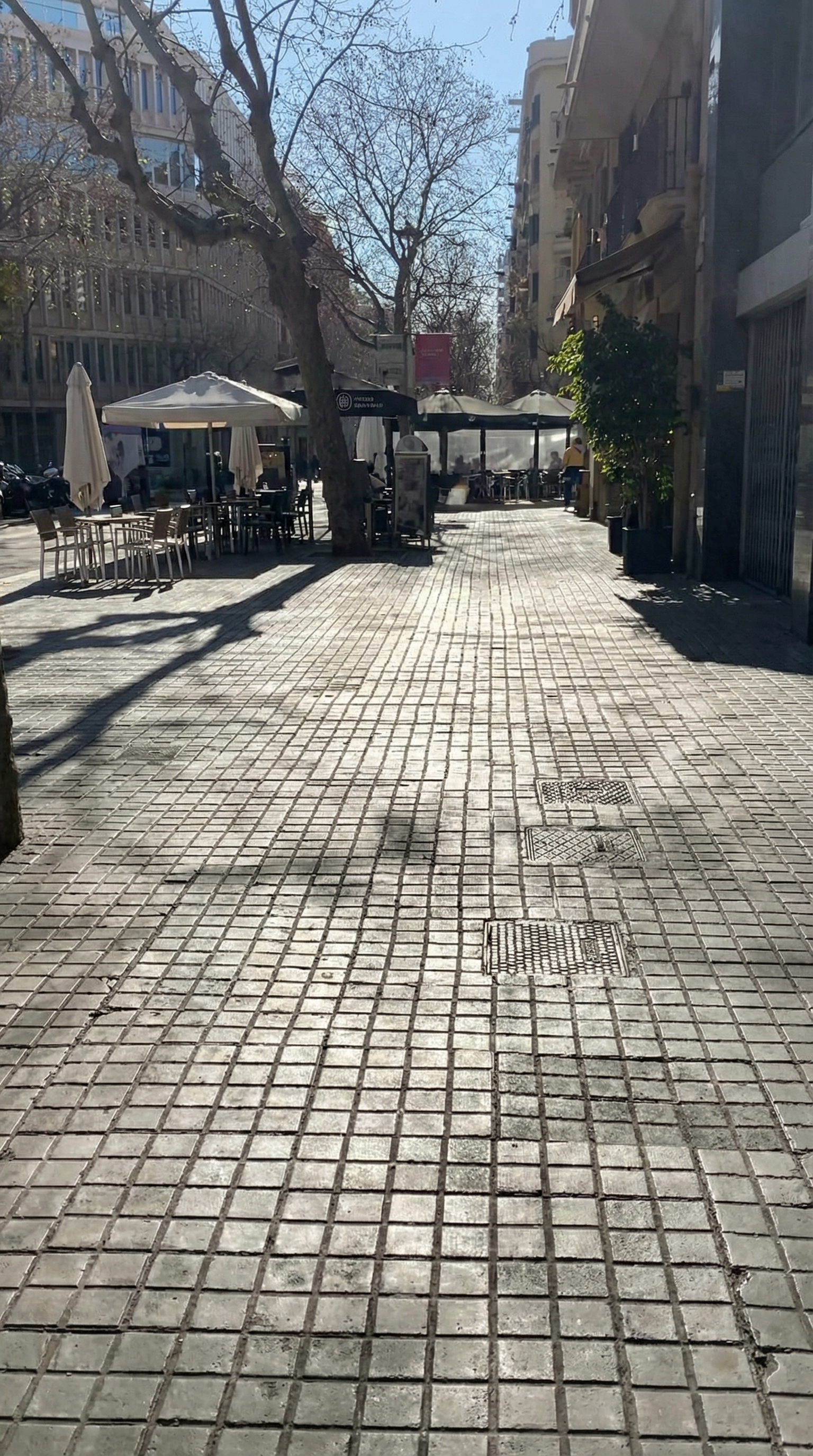 Esquina C. de Nàpols